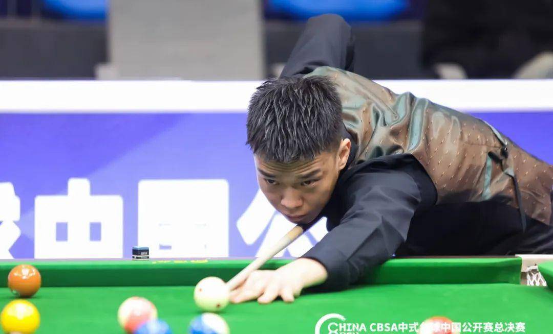 具有在边路 具有在边路