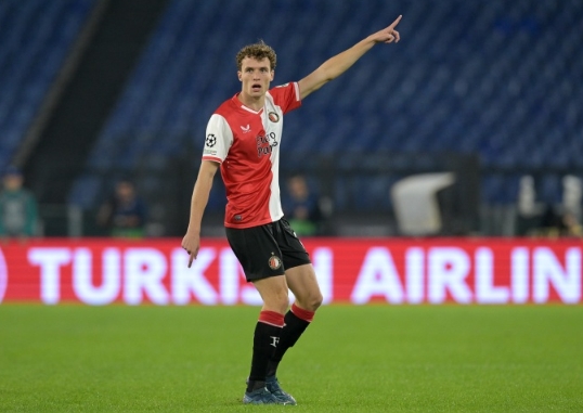 在分析英格 在分析英格